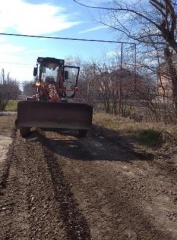 В Южном приступили к грейдированию дорог 