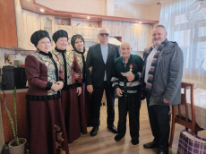 Поздравили ветеранов